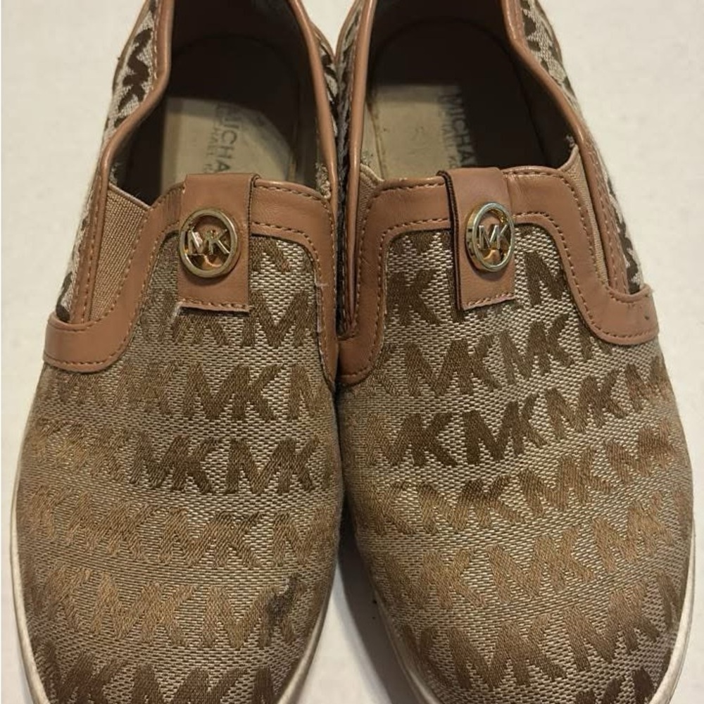 Michael Kors Tan and Brown Monogram Loafers